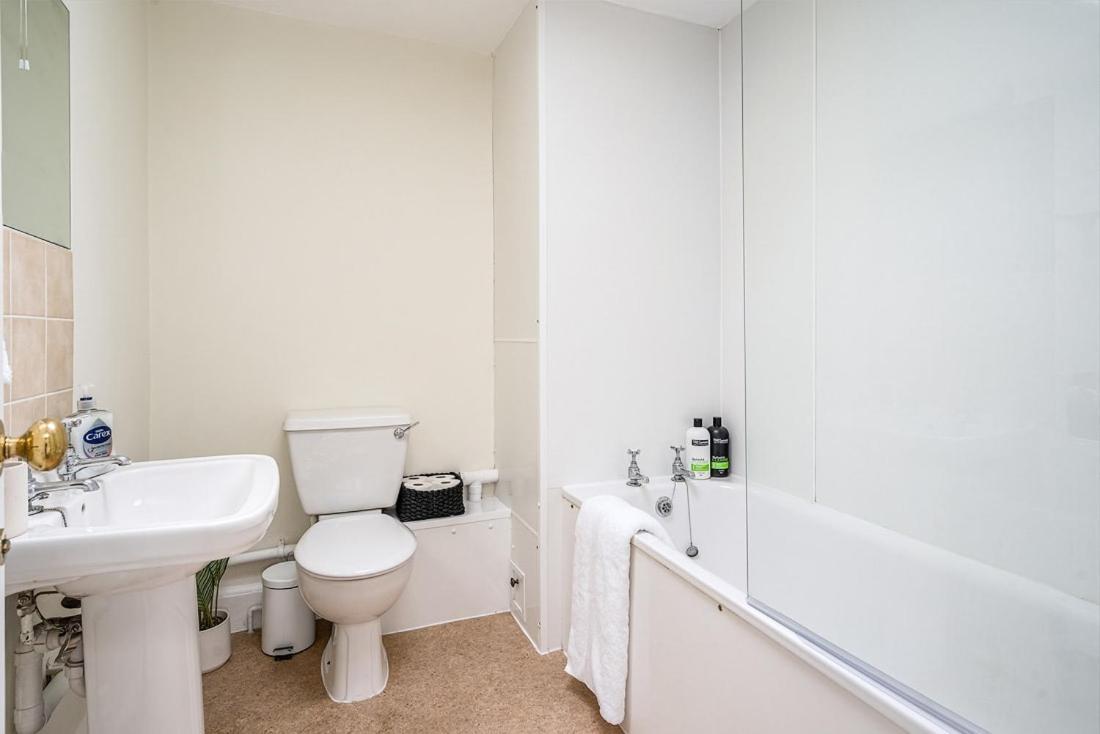 Beautiful Character 3 Bed City Centre Apartment Bath Exterior photo